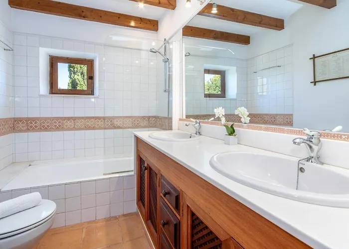 Villa Muntalegre By Homevillas360